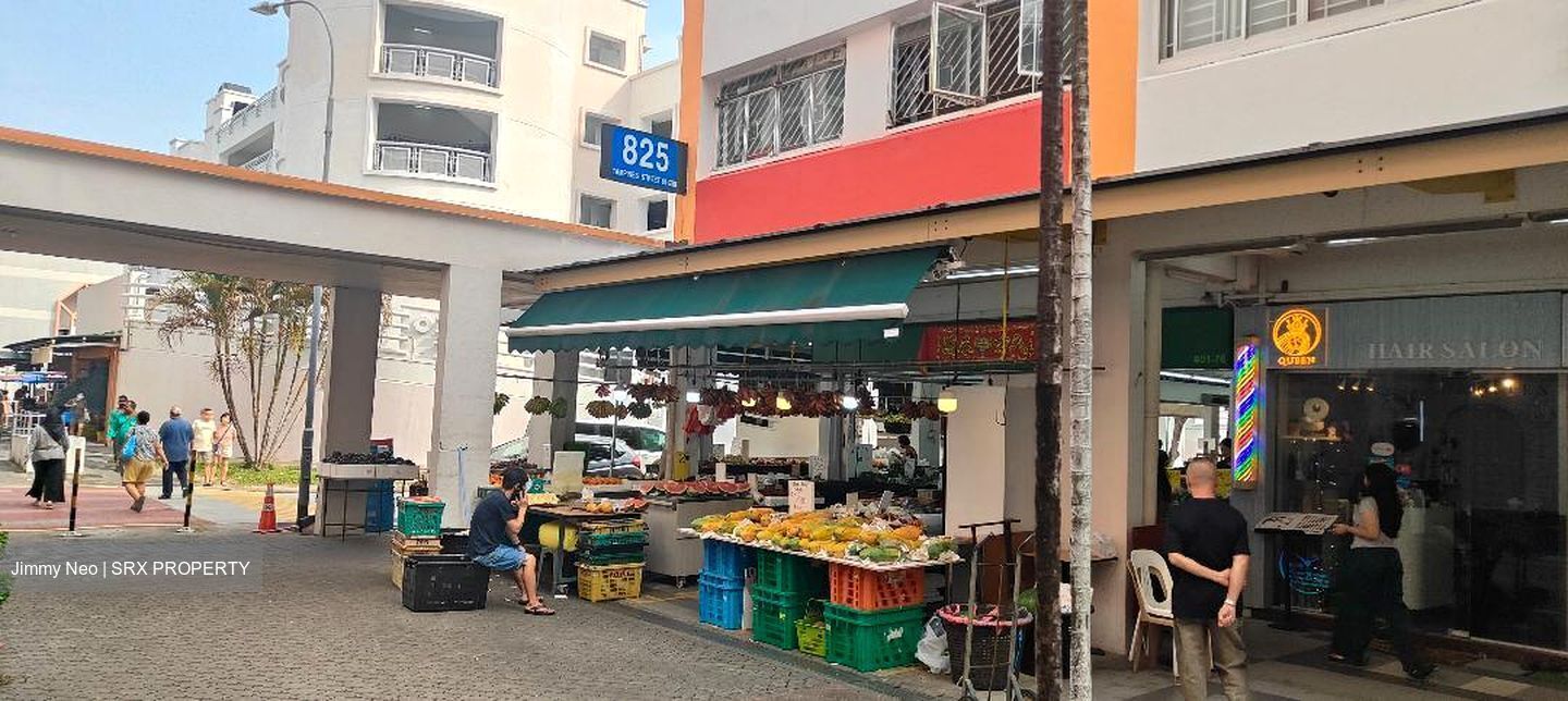Tampines Street 81 (D18), Shop House #640159861